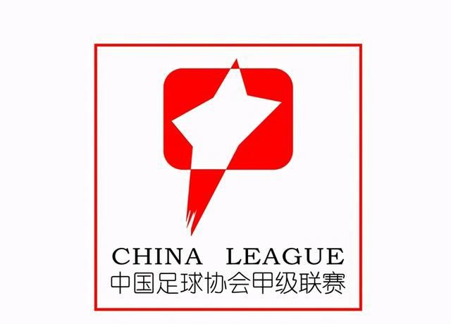 张小斐饰演的金牌华人律师陈智琪眼神锐利，神情紧张却极具侵略感可谓气场全开